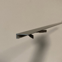 Микроплинтус С-03.25.3 (16х6х2500мм) чёрный + 7 пружин